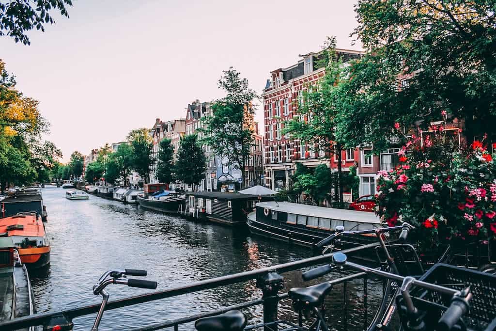 145 Unique Amsterdam Instagram Captions & Quotes